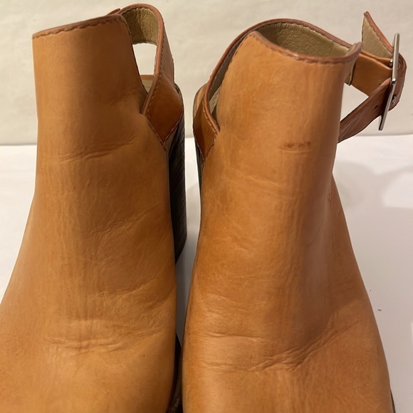 Steve Madden Tallen Stacked Heel Sandals - Picture 8 of 9